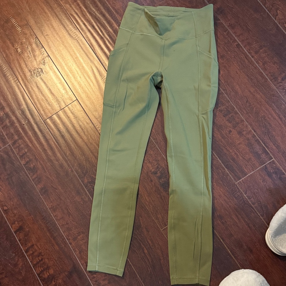 Lululemon Green (more like avocado) High-Waisted Leggings with pocket 25 length